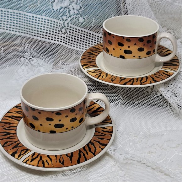 Majesticware by Sakura Stoneware Tribe 1997 Two Cups & Saucers - Picture 1 of 9